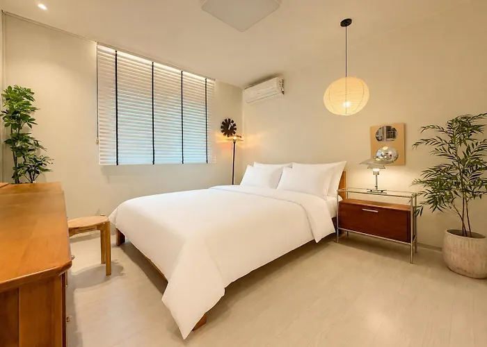 Apartamento Hongdae,6 People,5 Minutes From Hongik Univ Station,direct Airport Bus, Accessible To Itaewon, Seongsu, And Gangnam *