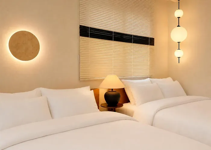 Hongdae,6 People,5 Minutes From Hongik Univ Station,direct Airport Bus, Accessible To Itaewon, Seongsu, And Gangnam Apartamento Seúl