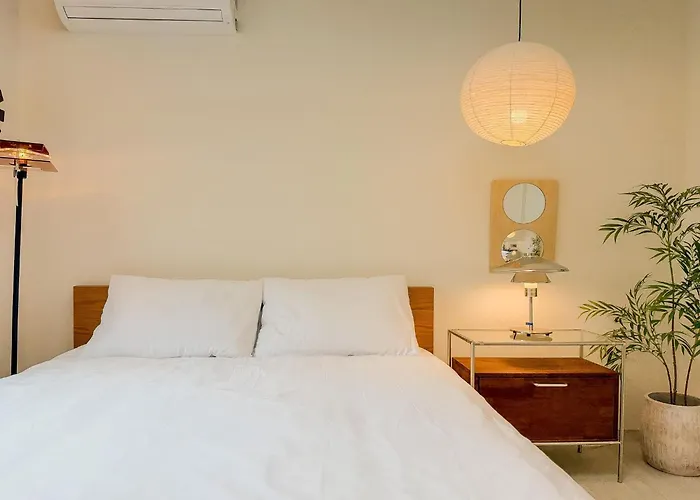 Apartamento Hongdae,6 People,5 Minutes From Hongik Univ Station,direct Airport Bus, Accessible To Itaewon, Seongsu, And Gangnam