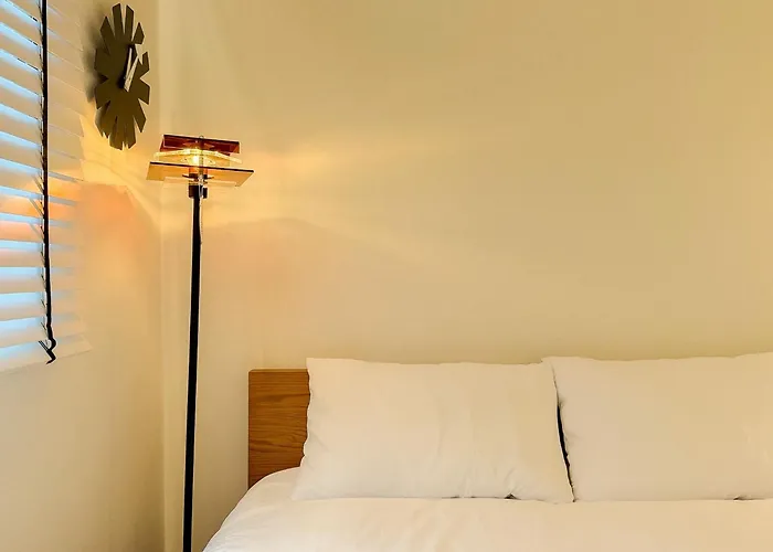 Hongdae,6 People,5 Minutes From Hongik Univ Station,direct Airport Bus, Accessible To Itaewon, Seongsu, And Gangnam Apartamento Seúl