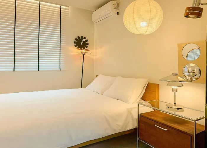 Apartamento Hongdae,6 People,5 Minutes From Hongik Univ Station,direct Airport Bus, Accessible To Itaewon, Seongsu, And Gangnam