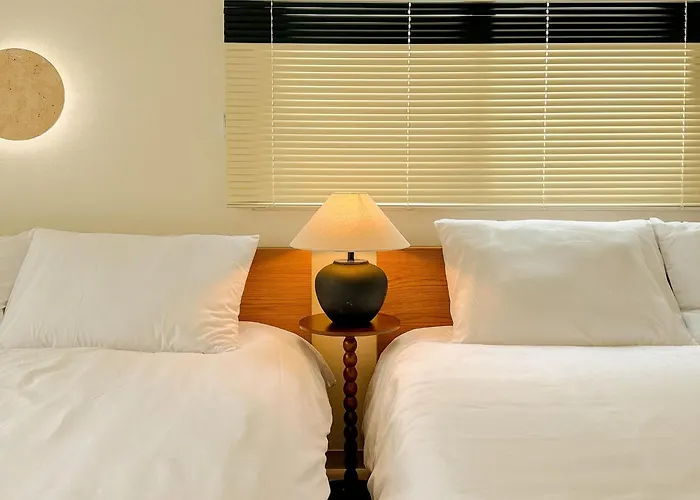 Hongdae,6 People,5 Minutes From Hongik Univ Station,direct Airport Bus, Accessible To Itaewon, Seongsu, And Gangnam * Seúl