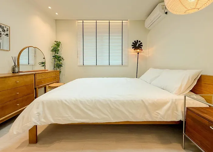 Apartamento Hongdae,6 People,5 Minutes From Hongik Univ Station,direct Airport Bus, Accessible To Itaewon, Seongsu, And Gangnam
