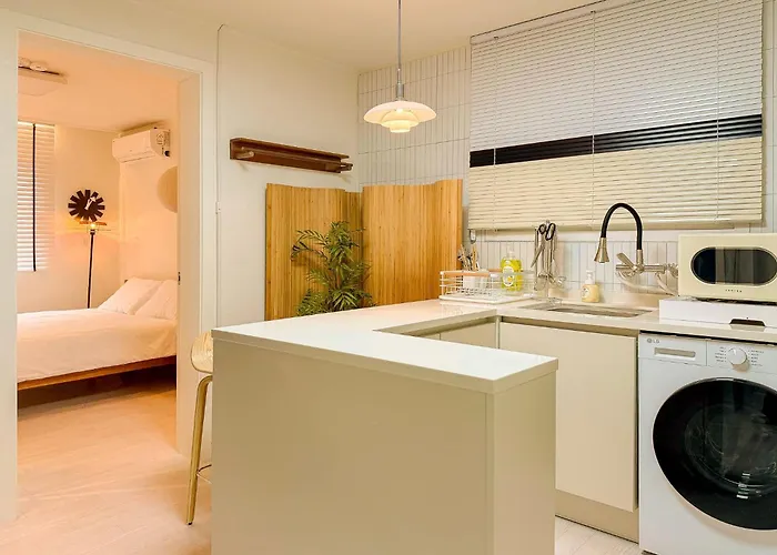 Apartamento Hongdae,6 People,5 Minutes From Hongik Univ Station,direct Airport Bus, Accessible To Itaewon, Seongsu, And Gangnam