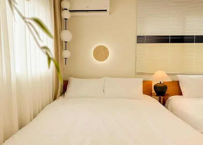 Hongdae,6 People,5 Minutes From Hongik Univ Station,direct Airport Bus, Accessible To Itaewon, Seongsu, And Gangnam Apartamento