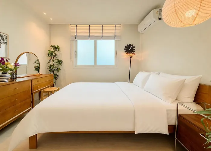 Apartamento Hongdae,6 People,5 Minutes From Hongik Univ Station,direct Airport Bus, Accessible To Itaewon, Seongsu, And Gangnam *
